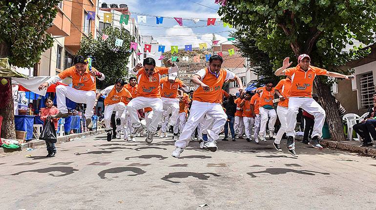 Danzarines y espectadores derrocharon alegría y devoción en el último convite en Oruro