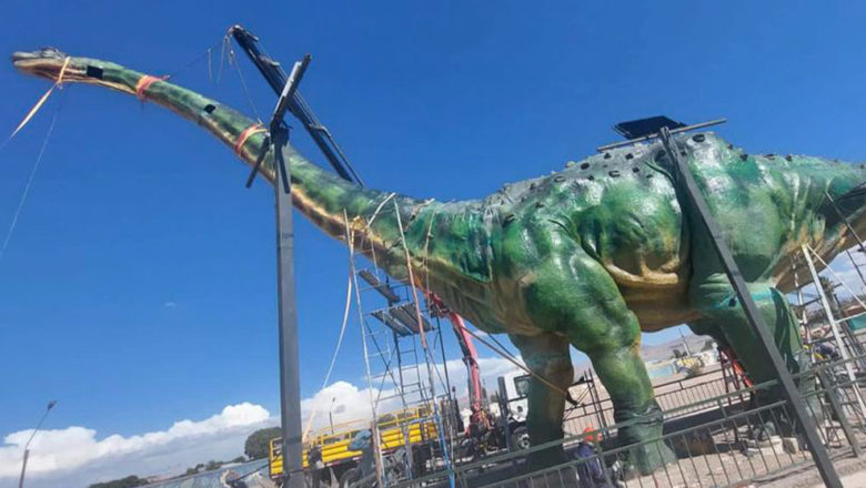 Obras del escultor orureño Juan García son ‘patrimonio’ en Chile; allí montan un dinosaurio