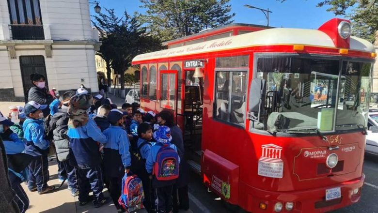 Potosí: El Bus Turístico quiere llegar a más estudiantes