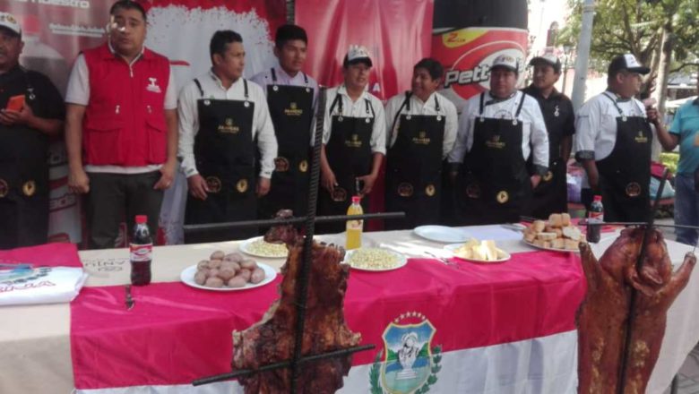 La Asociación de Asadores invita a la población de Tarija a la feria de chancho a la cruz y carnes a las brasas este 15 de abril