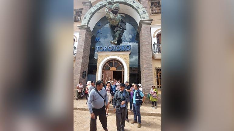 Autoridades coordinan crédito italiano para impulsar turismo Cochabamba – Toro Toro