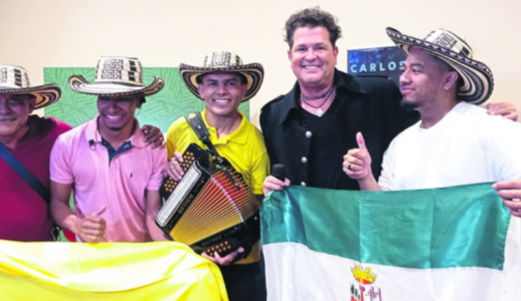 Carlos Vives celebra sus 30 años en la ciudad y ‘Titi’ llega con mariachis