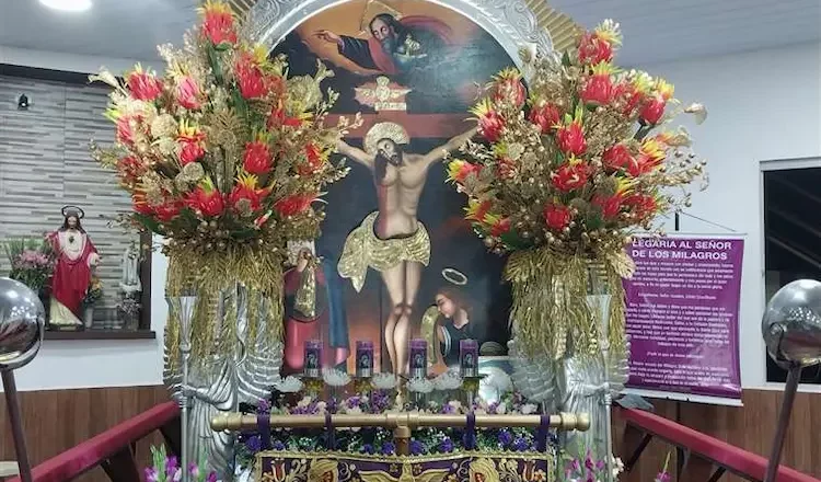 Santa Cruz. Hermandad del Señor de los Milagros celebra su día central con procesión