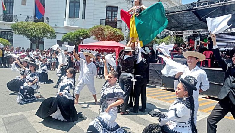 Sucre: Masiva y emotiva celebración se vivió en Día Nacional de la Cueca