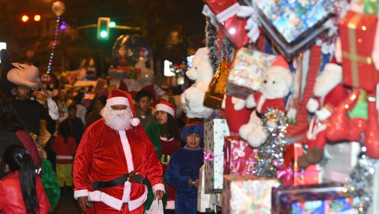 Sábado de Desfile Navideño en el centro de La Paz, conozca las vías alternas