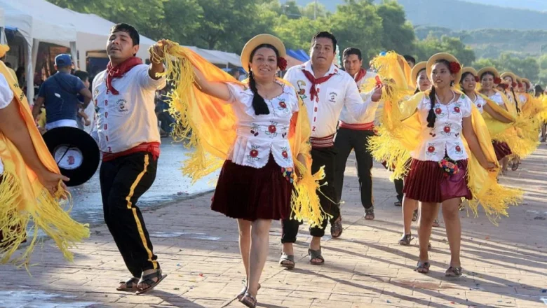 Así se vivió el Corso de Mayores en el domingo del Carnaval Chapaco