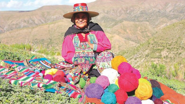 Anastacia Delgado aprendió a tejer a los 5 años, vendió su primera obra a Bs 2 y ahora es finalista del premio Abaroa