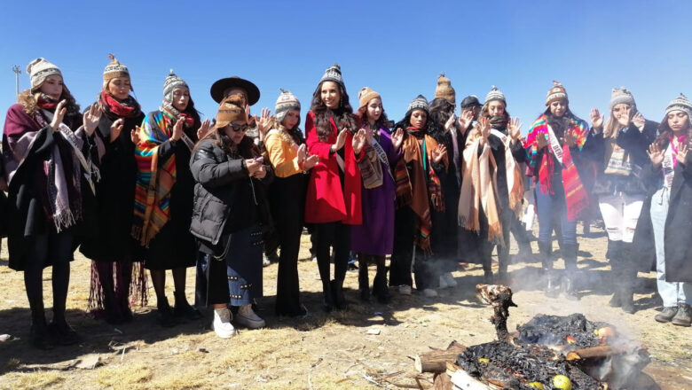 Candidatas a Miss Bolivia 2024 visitan sitios turísticos en Milluni a más de 4.400 m.s.n.m.
