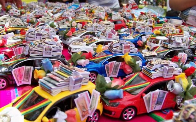 Se cierra la Feria de la Alasita en Sucre: Alcaldía recauda Bs 92 mil en venta de puestos