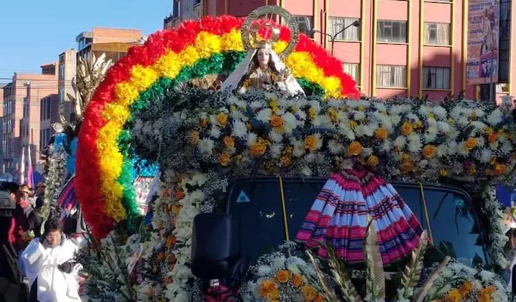 Más de 60 fraternidades participan de la festividad de la Virgen del Carmen en El Alto