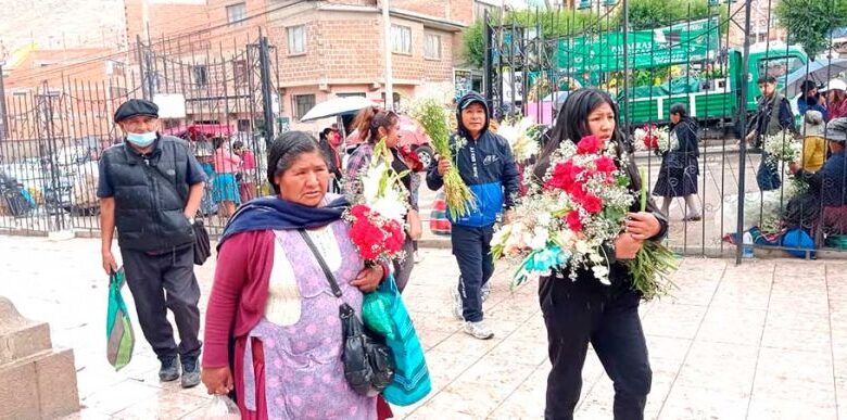 Miles llegaron hasta el Cementerio de Potosí en fiesta de San Andrés