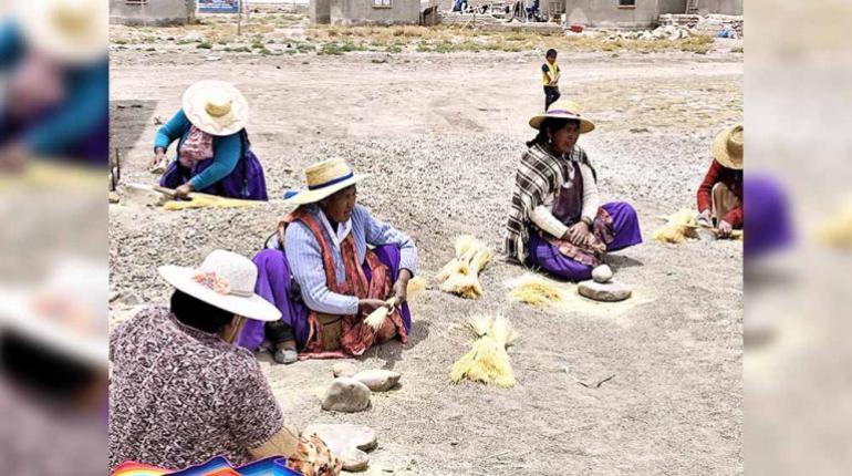 Urus del lago Poopó: pueblo milenario que sobrevive al paso del tiempo