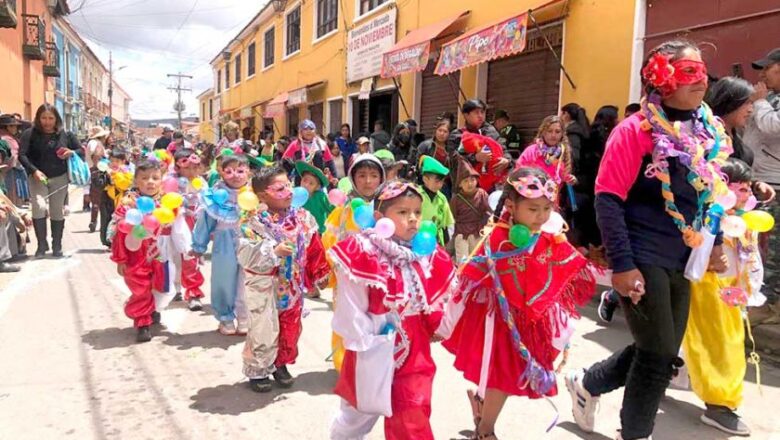 Potosí se alista para abrir el Carnaval en Bolivia en febrero