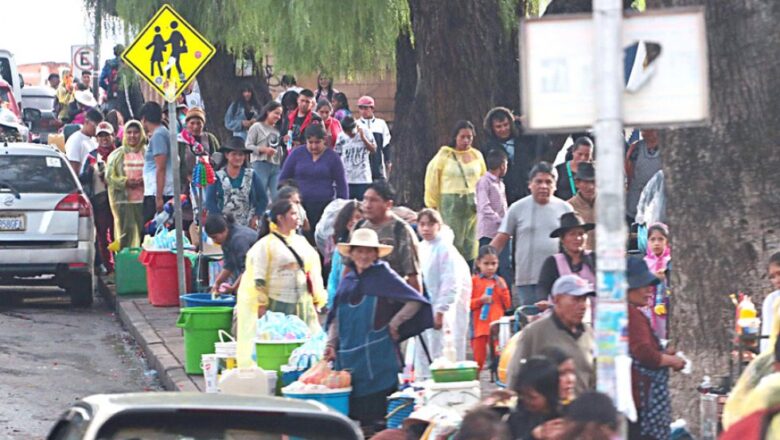 Carnaval en Sucre: Norma prohibirá el uso de globos con agua