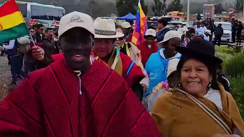 Nansana Kids viajó al lago Titicaca y recibió el cariño de pobladores de Huatajata